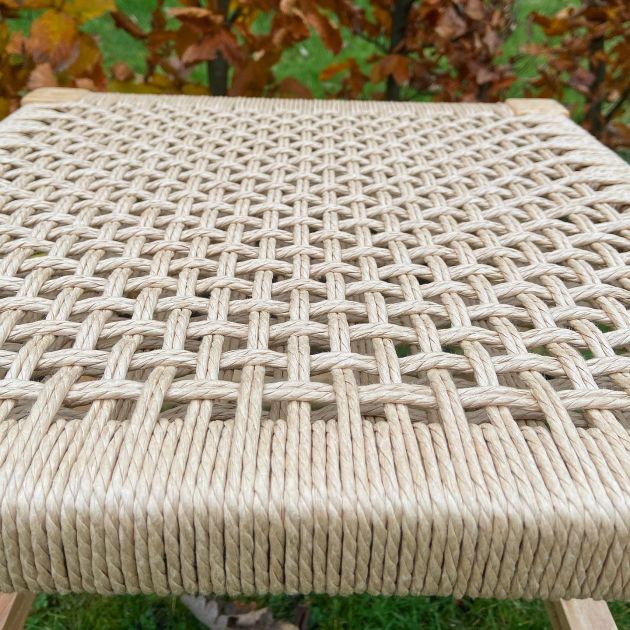 Pallar med papperssnöre