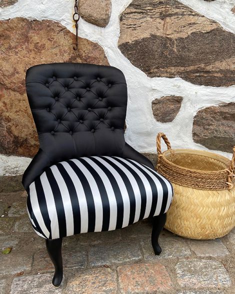 svart och vit emmastol